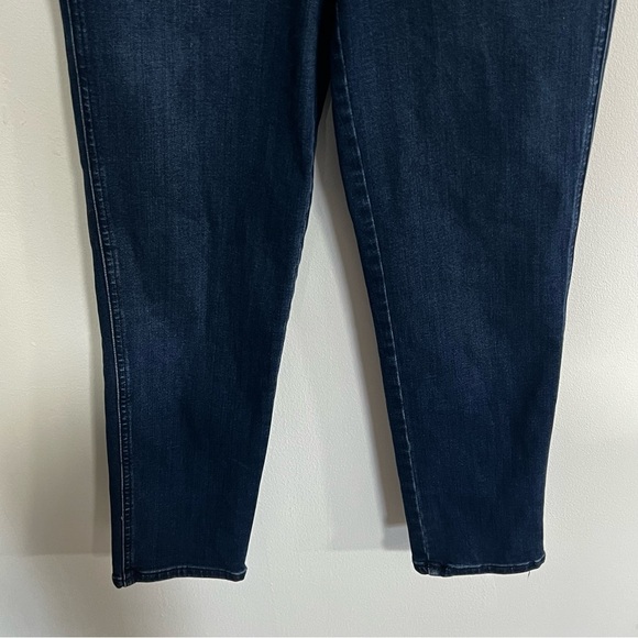 Madewell Mid Rise Stovepipe Jeans in Dahill Wash - Picture 7 of 14